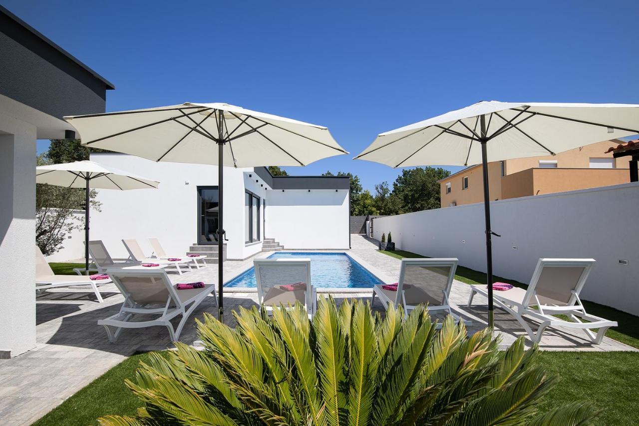 Villa L&L Μεντουλίν Εξωτερικό φωτογραφία