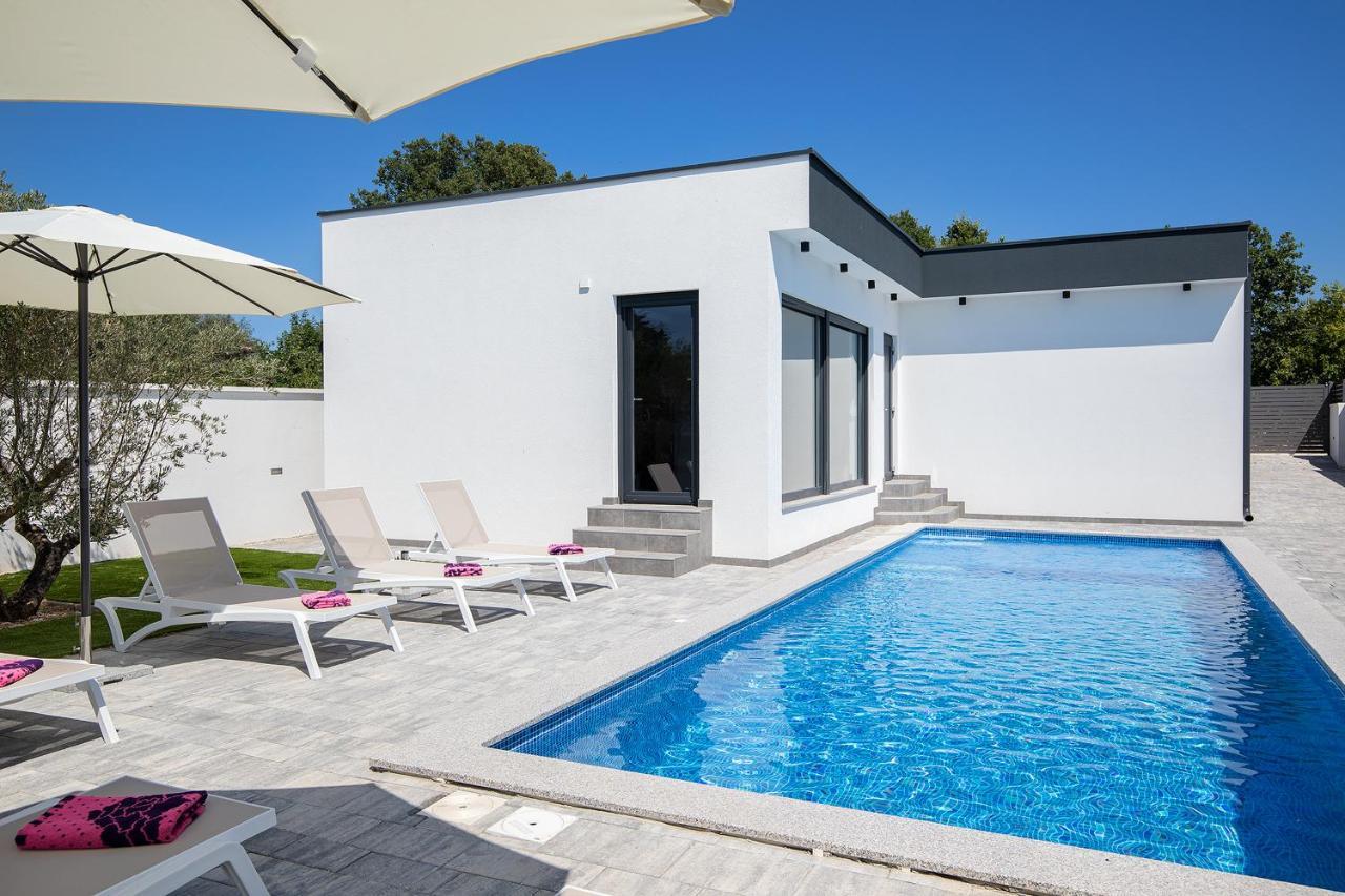 Villa L&L Μεντουλίν Εξωτερικό φωτογραφία